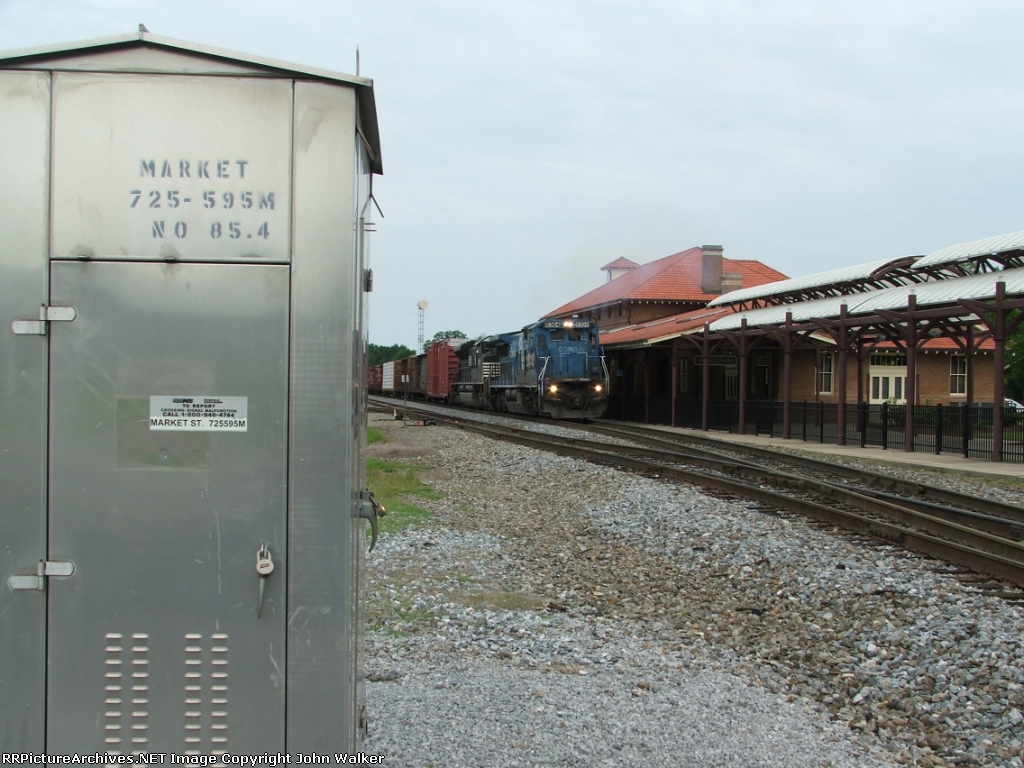 NS 8304 southbound